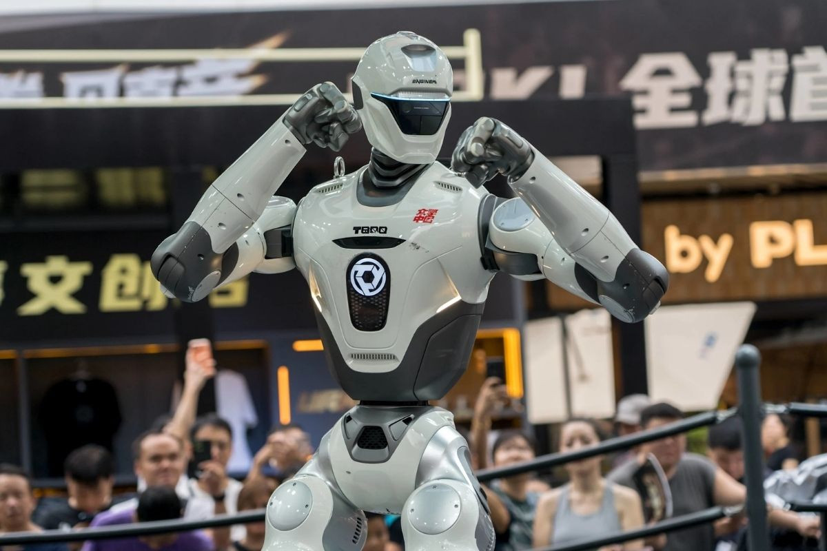 Çin’de dünyanın ilk insansı robot dövüş turnuvası düzenlendi Img